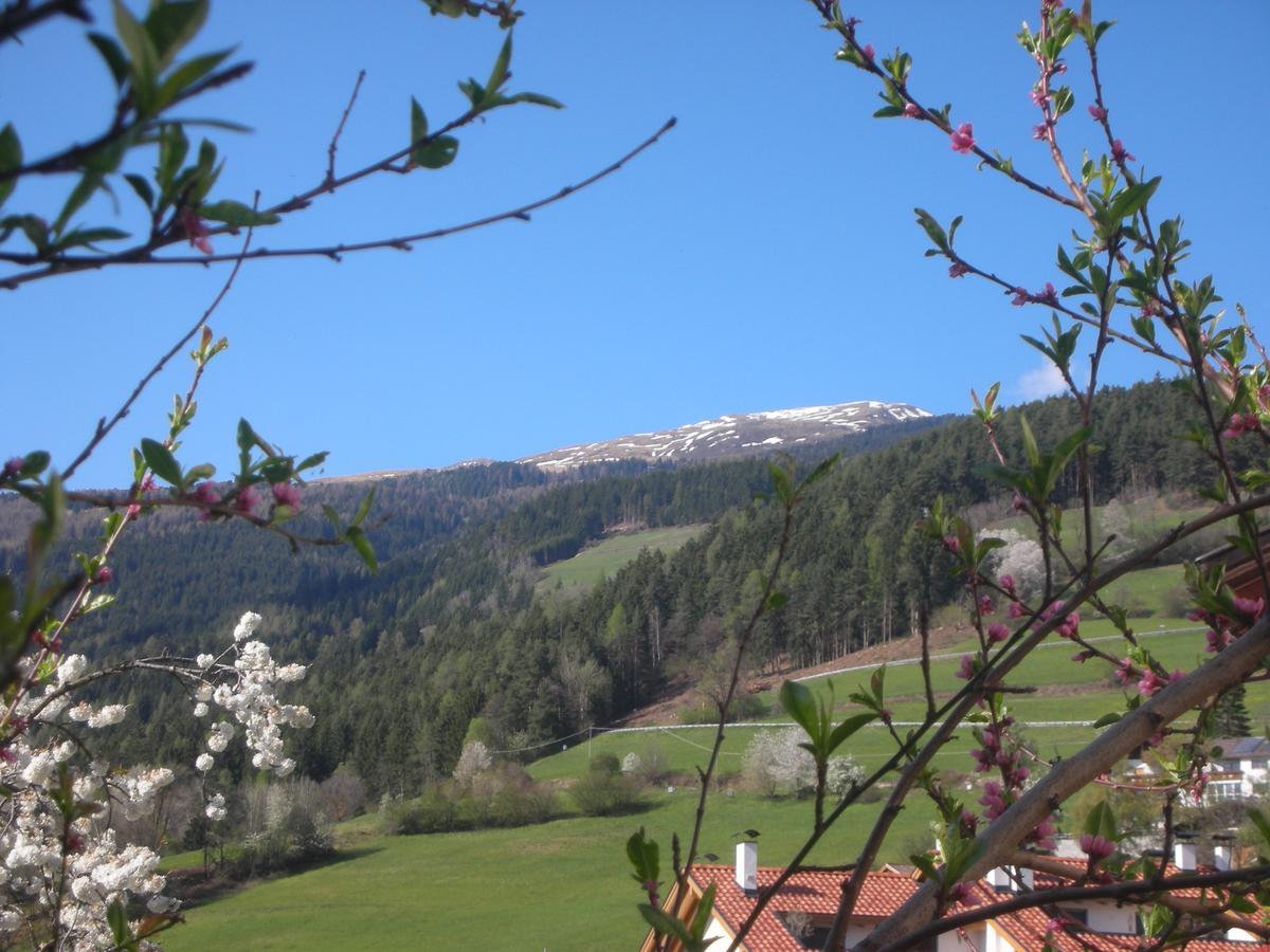 Gasthaus St. Valentin Klausen Exterior foto